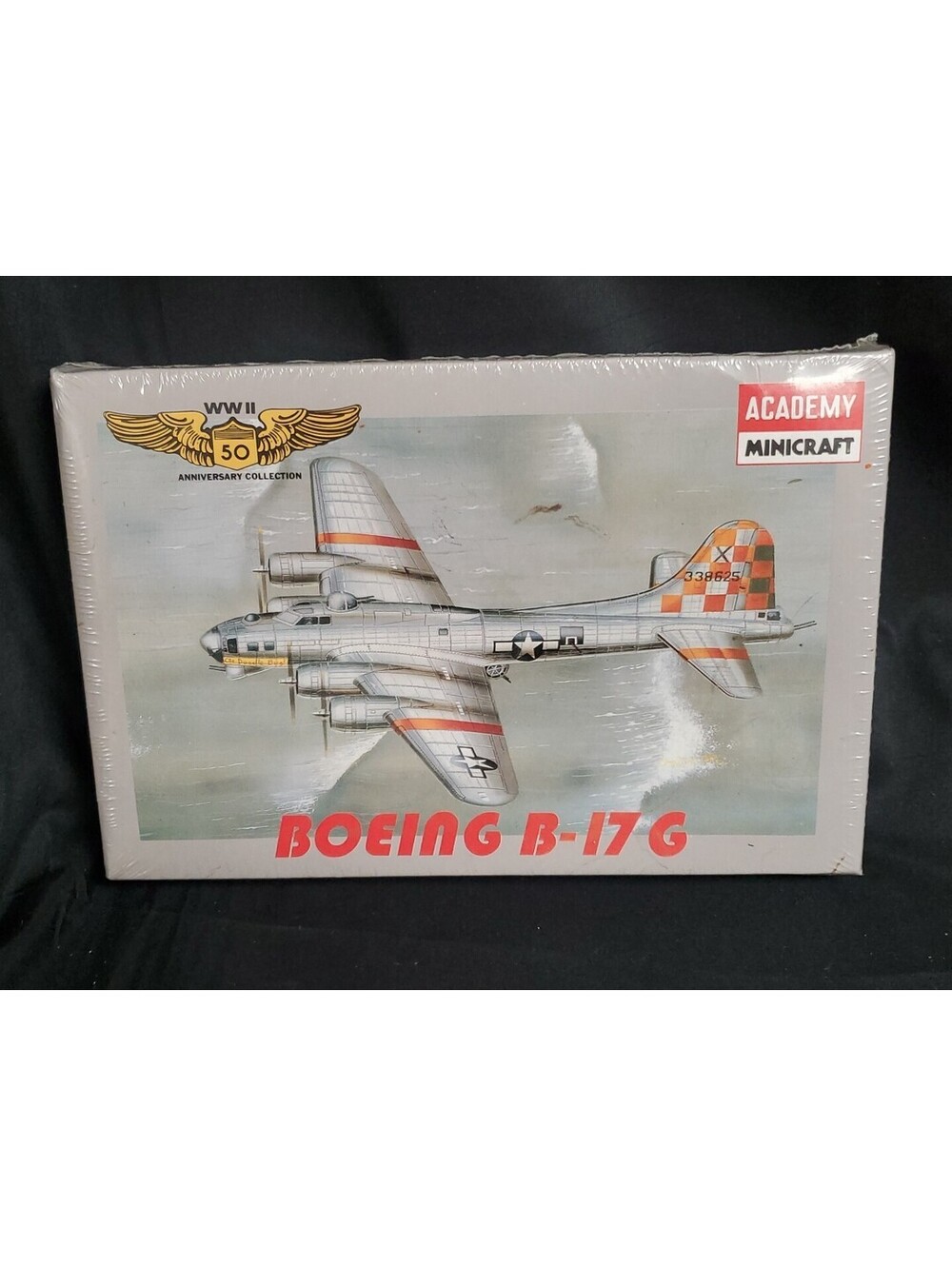 Vintage WWII 50th Academy Minicraft 1:44 Scale Boeing B-17G Flying Fortress 1992